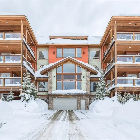 Big White Ski In Ski Out Condo with brand new hot tub!