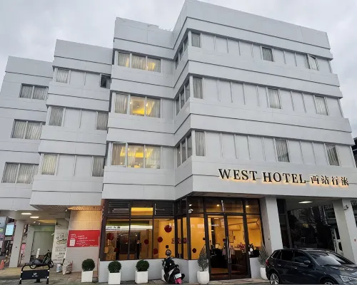 West Hotel Hotels near Puli Hot Spring