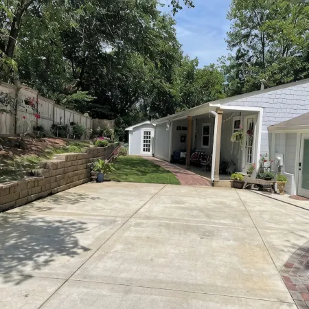 350 Price Street House....Walk to Oxford Square and Ole Miss Campus