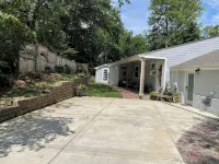 350 Price Street House....Walk to Oxford Square and Ole Miss Campus