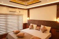 Indraprastham Houseboat