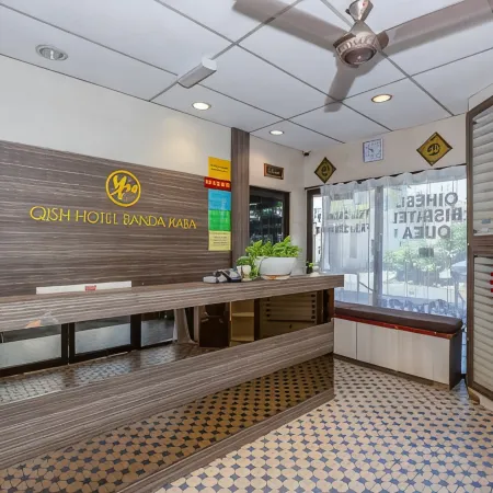 OYO 91258 Qish Hotel Banda Kaba Отели рядом с достопримечательностью «Автостанция Melaka Sentral»