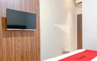 RedDoorz Plus @ D San Residence Buah Batu