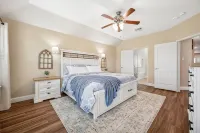 Rolling Greens Retreat – Views, Comfort, Calm