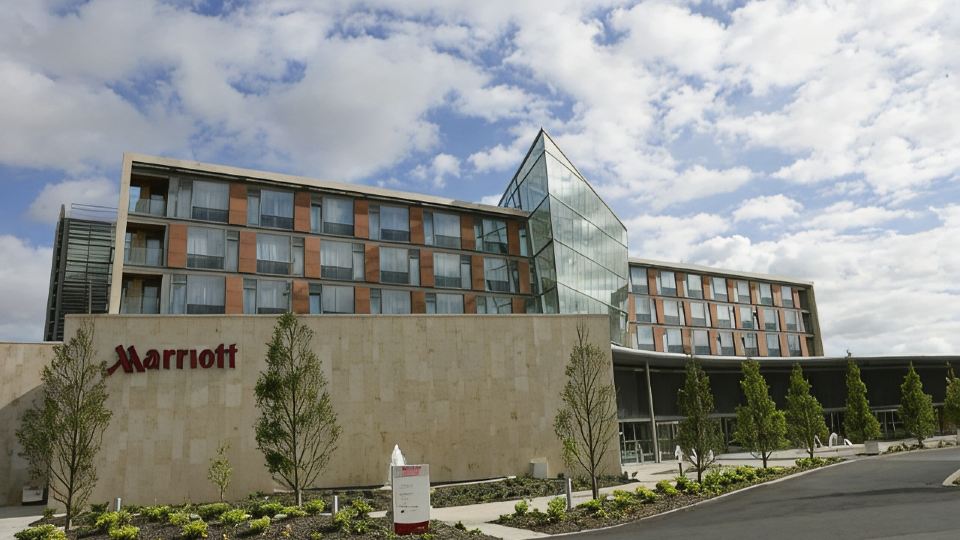 Pillo Hotel & Leisure Club
