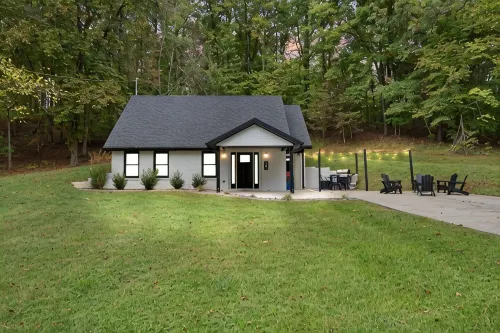 The Cumberland Collective~The Hideaway~<6mi to Lake/Golf. Great for Families! - Homestays