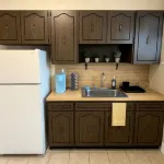 Charming 1-bedroom apt walk to Train and DownTown area with WiFi, AC - 2성급