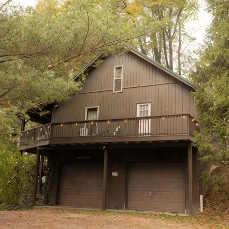 Secluded Hot Tub Cabin in the Heart of Southeast Ohio
