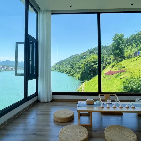 Anhua Banjiang Yinsu Homestay