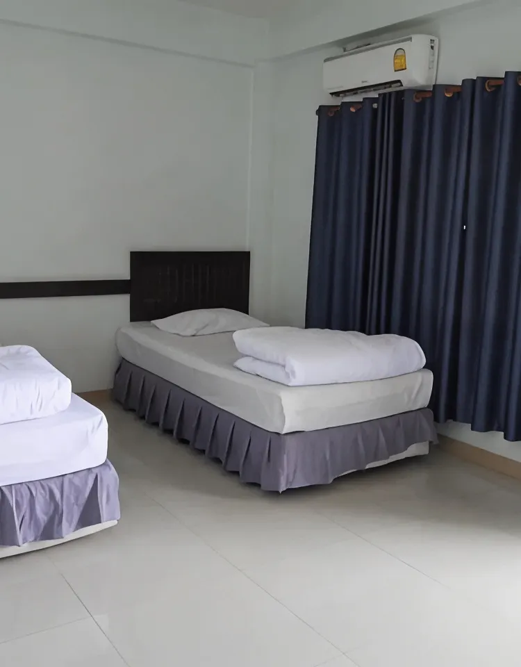 ห้องเตียงแฝดพร้อมพัดลม