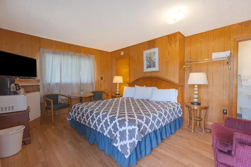 Parkside Motel by OYO Meadville Conneaut Lake