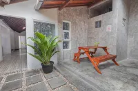 GRIYA BANSU: Ndalem Ibu Homestay