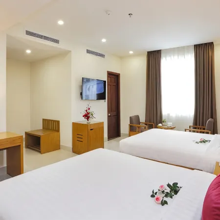 Golda Hotel Отели рядом с достопримечательностью «Парк Dam Sen»