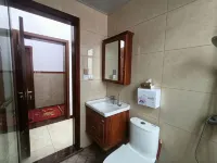 Trunk House - 2-Star