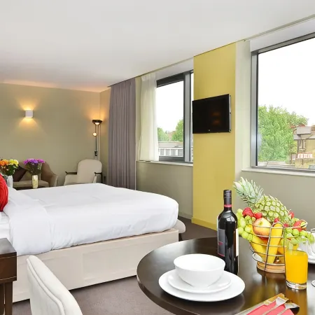 Axiom Park Hotel Отели рядом с достопримечательностью «Уондсворт»