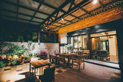 Mambo Boutique Hotel Hotels near Taipower