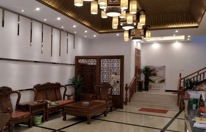 Pingle Gold Coast Hotel