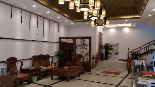 Pingle Gold Coast Hotel