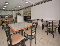 Spark by Hilton Maumee Toledo - breakfast
