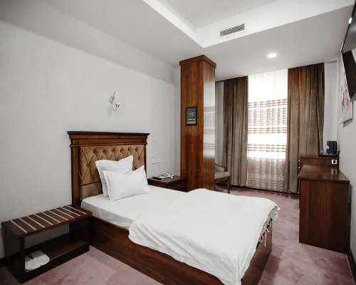 Shedevr Plaza Hotels in Namangan