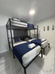 3BR, 3 BATH house NEW JACUZZI. SLEEPS 11 - Homestays