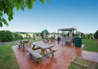 Giles Hotel Inn & Suites