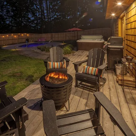 Catskills Cabin Near Hits Saugerties Pool + Hot Tub Fenced Yard Pet Friendly
