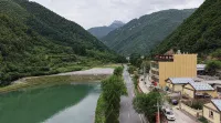 ‌Lake & Mountain Secluded Retreat‌