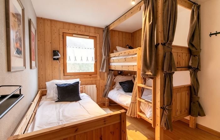 Charming apartment in a very quiet residence with mountain views