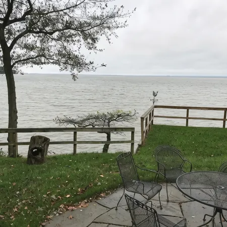 Nancy’s Touch, A Waterfront Paradise!