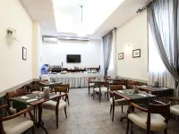 Astoria Deluxe Rooms - Desayuno
