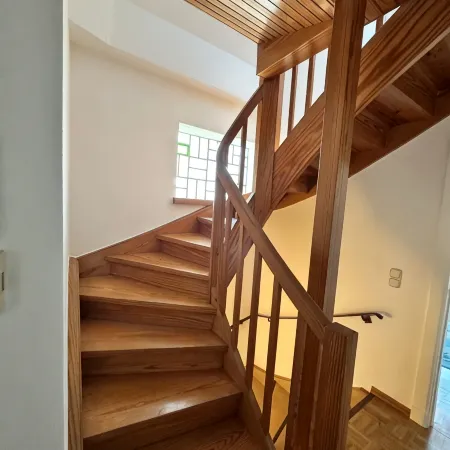 Large apartment in the center of Plön within walking distance to the lake/shops. Children's room Отели в г. Плён