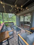 Charming 3-bedroom chalet with WiFi, AC in welcoming Tobyhanna