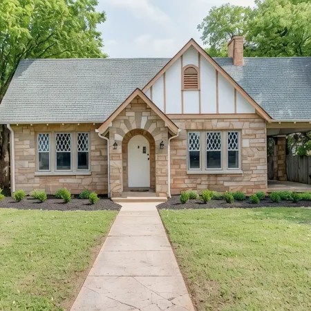 GUEST FAVORITE 3-bed stone cottage home in Murfreesboro close to Nashville