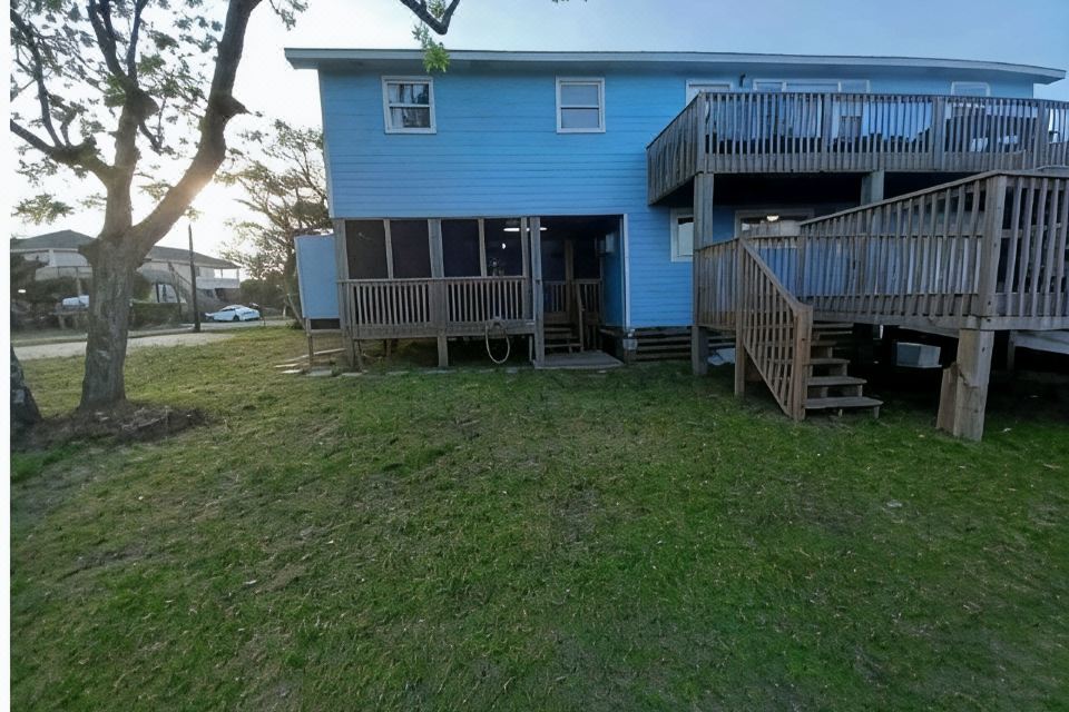 Photo 3 of 6