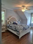 Quiet ReflectionsSpacious 5-BR house with Outstanding Views, Hot Tub Sleeps 14 - 4-Star