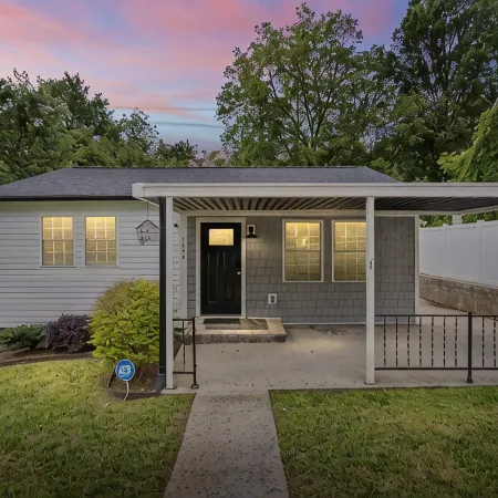 Stylish Downtown Gastonia Stay – 2BR/2BA w/ King + Queen