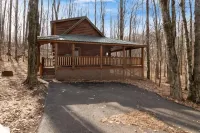 Private Wooded Log Cabin Near Shanty Creek Resorts -Four Season Adventure Awaits - Chalets