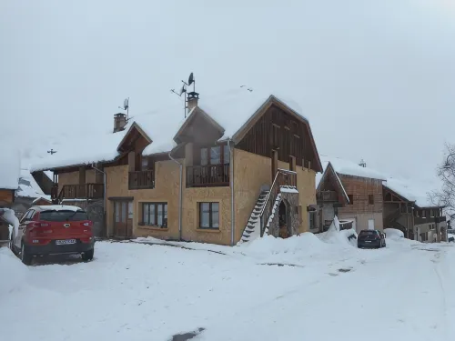 Pretty apartment which kept the charm of the houses of the region