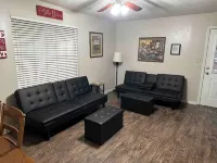 Charming 2-bedroom fishing cabin located near Lake Sam Rayburn