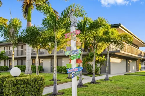 Condo at the Bay with Resort-Style Amenities, Pool, Tiki Bar
