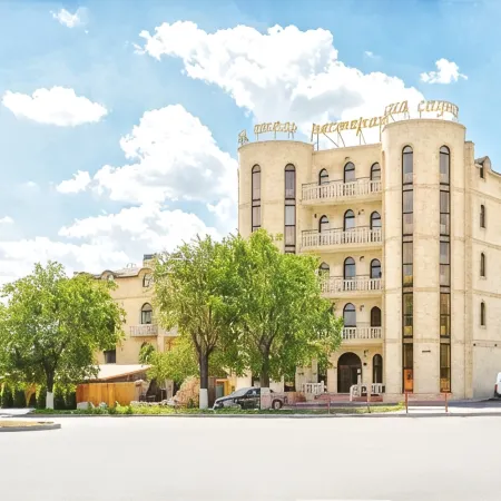 Frant Hotel (Франт Отель)