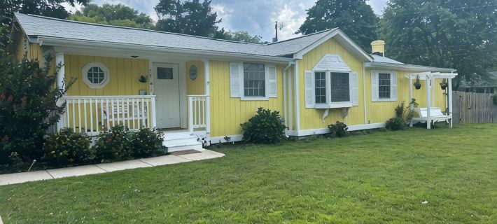 Escape with Your Pet to Sunny Place Cottage! Hotel a Colonial Beach