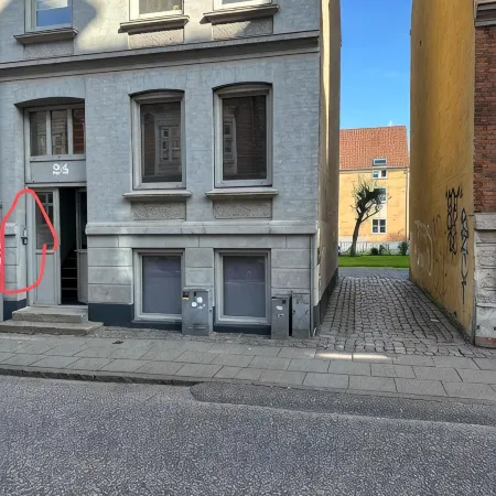 Modern apartment for 6 in city center