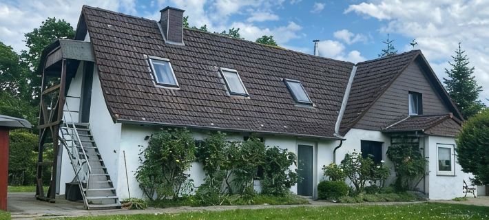 Kleine Ferienwohnung , Direkt am Deich und Hafen von Eckwarden mit Gartennutzung Hotels in Butjadingen