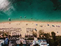Cayman Imperial Suite-Close to Beaches, Restaurants, Bus-stops & Stores