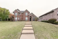 Beautifully renovated 4 bedroom home w/ fireplace