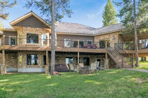 Lakefront in Elite Silverhawk Estates on Island Park Reservoir near Yellowstone - Alppimaja