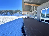 Peaceful Retreat on 35 Acres - Spectacular Mountain Views! - 4성급