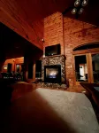 Family Lodge with Hot Tub, AC, Minutes to Lake Placid and Hiking, Pet Friendly